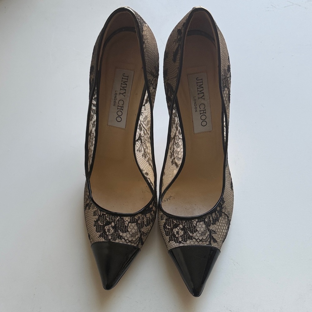 Jimmy Choo Amika Pumps Sz 38 Black Lace Patent Cap Toe Heels